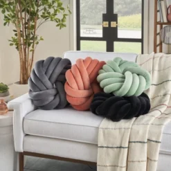 Mina Victory Sofia Infinite Knot 16" X 16" Indoor Throw Pillow 13 Mina Victory Sofia Infinite Knot 16" X 16" Indoor Throw Pillow -Mina Victory Shop GUEST 47bf5c32 2d6d 4eb5 a43c 80af8d03d186